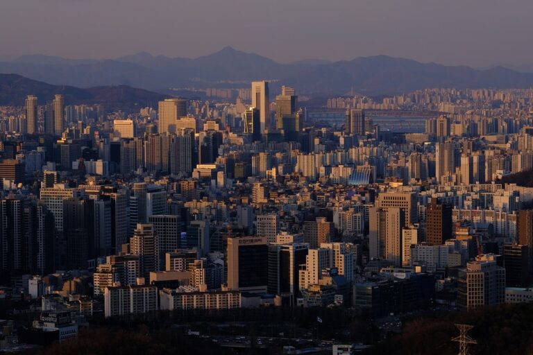 밀린임금 가압류 대행건으로 상담드립니다.